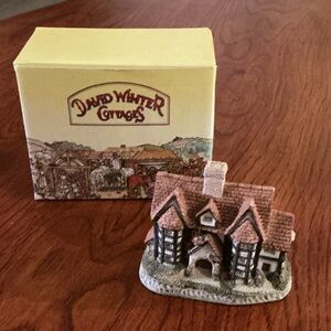 Miniature House - Brown and Cream